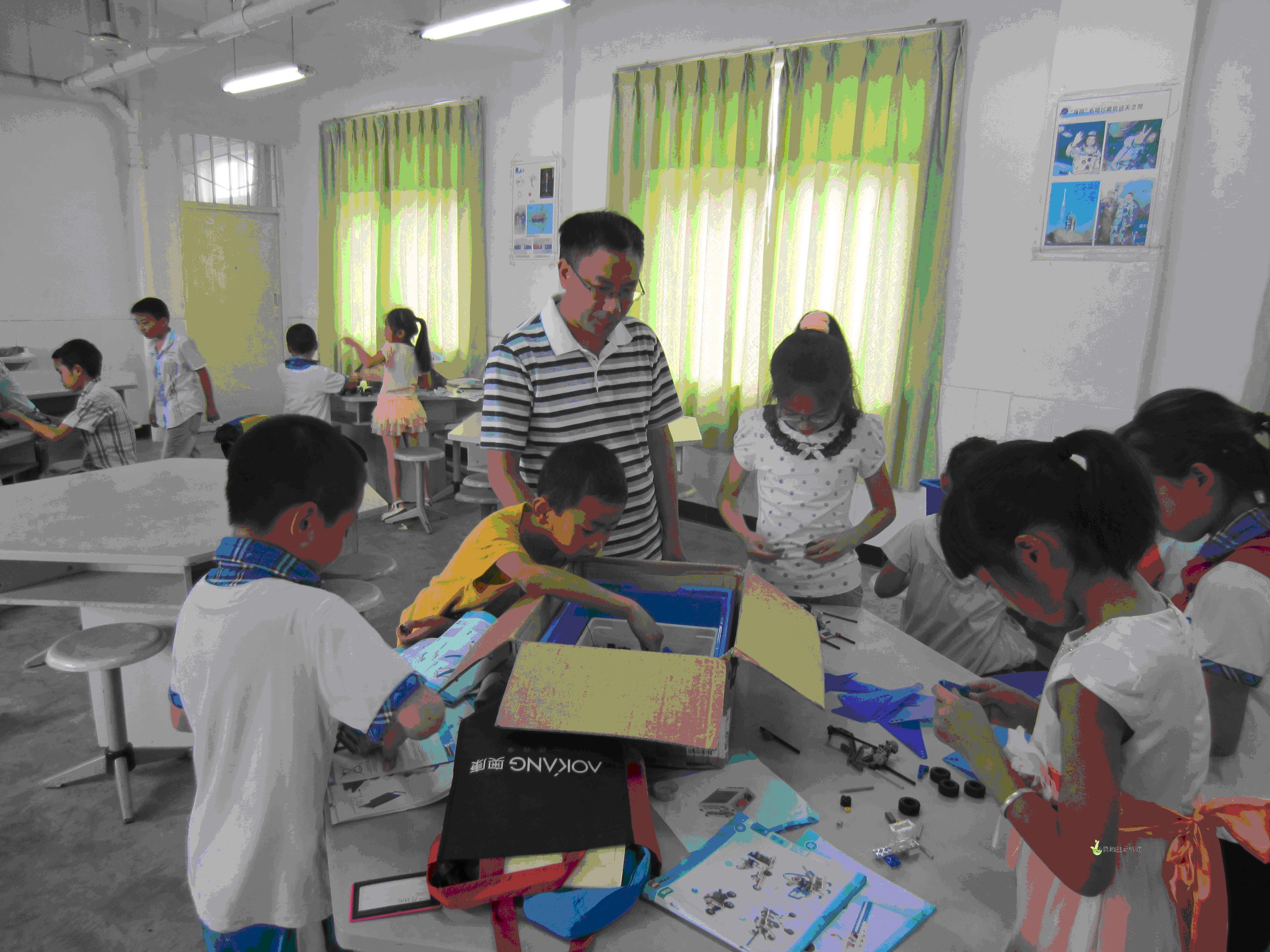 金马学校乡村学校少年宫科技班照片